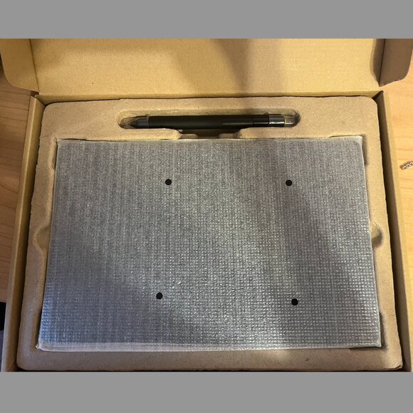 [NEW] Wacom Bamboo Splash Graphics Tablet for Digital Art - Picture 3 of 7